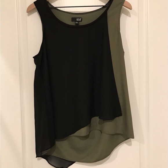 a.n.a Tops - Olive & Black Angled Cut Sleeveless Top, Large